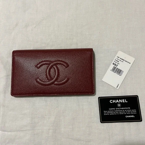 Chanel Burgundy Caviar Leather Timeless CC L Yen Wallet - Picture 3 of 15